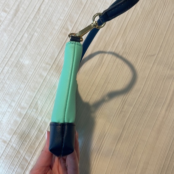 NWOT Banana Republic Synthetic Leather Clutch/Wristlet - Picture 5 of 10